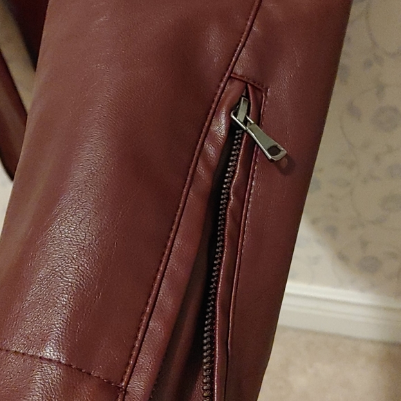 Vegan leather jacket - Picture 2 of 6